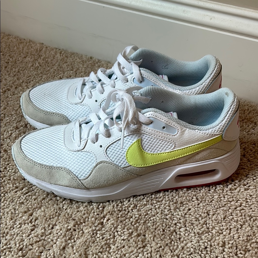 Womens Nike Air Max shoes